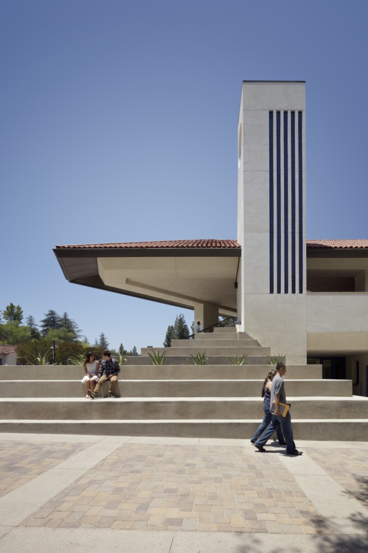 Pierce College Library/Learning Crossroads Wins USGBCLA Sustainable