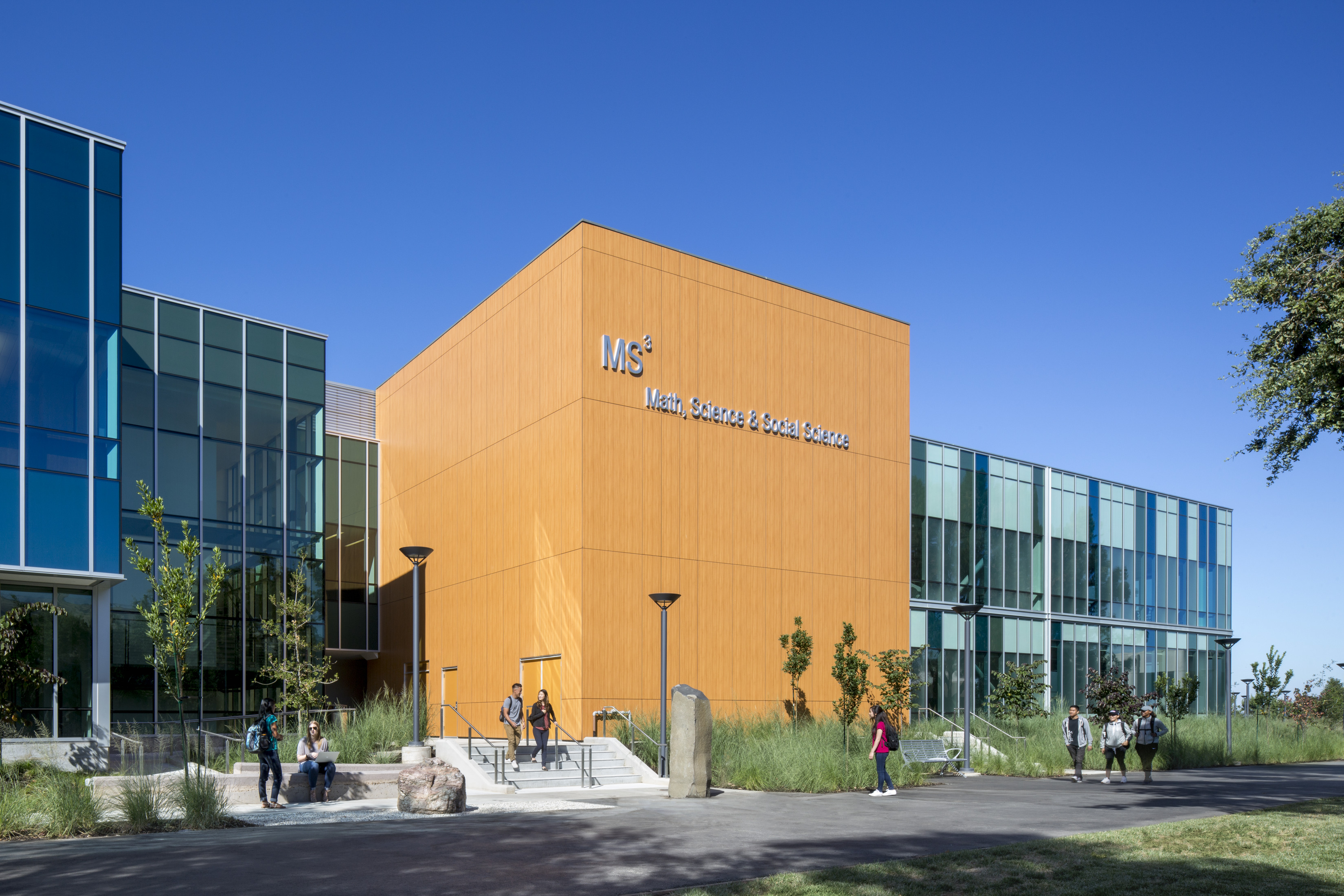 Evergreen Valley College Math, Science, and Social Science Building  Achieves LEED Platinum Certification | Awards, Higher Education,  Sustainability | HMC Architects